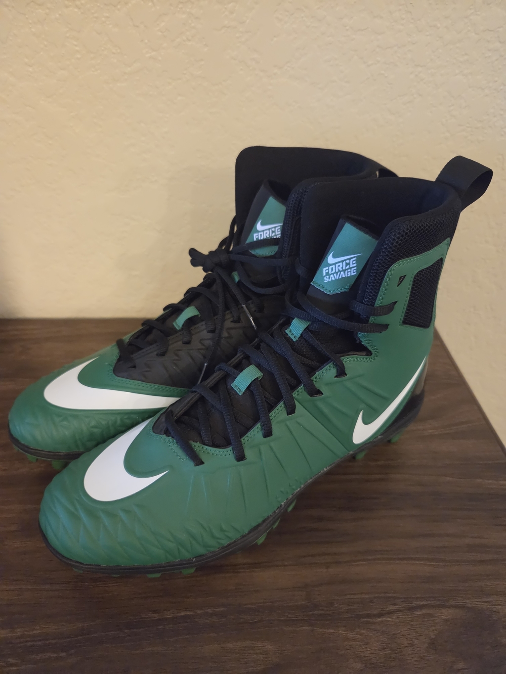 Nike Mens Force Savage Elite Green Football Cleats Shoes Size 10, New No Tags,